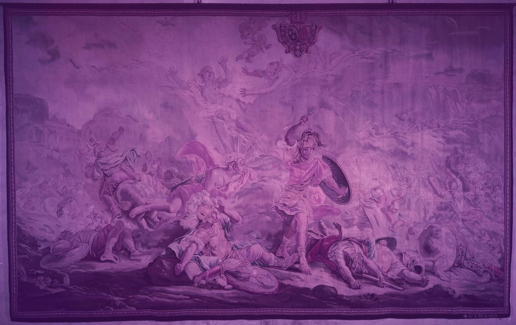 图片包含 墙壁, 室内, 文字, 旧

描述已自动生成