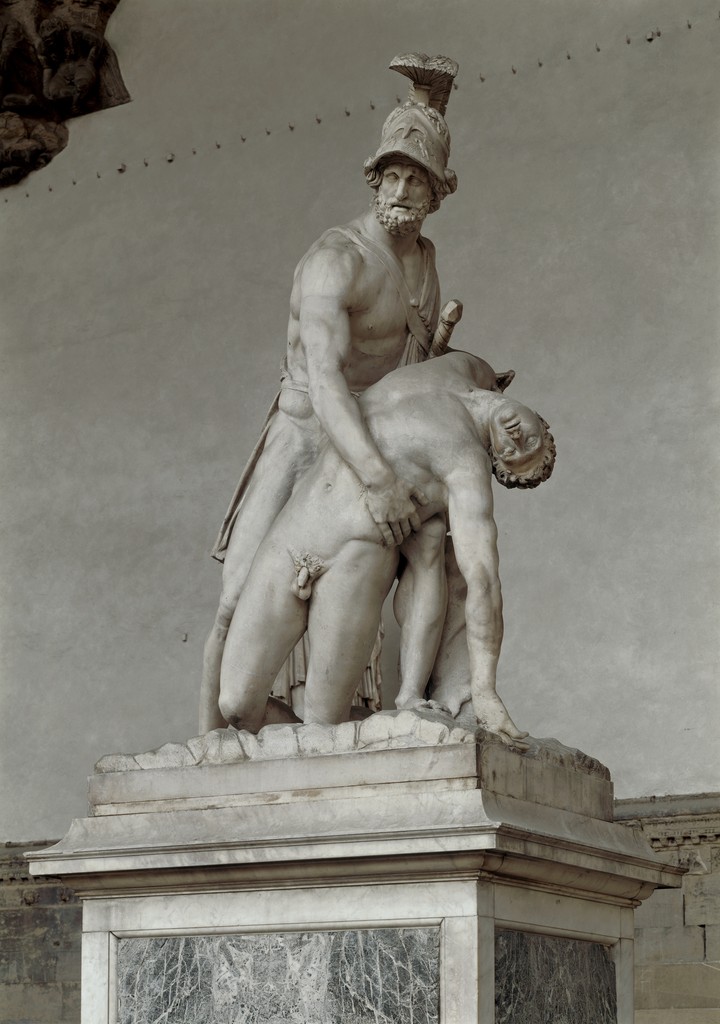 图片包含 建筑物, 户外, 雕塑, 旧

描述已自动生成